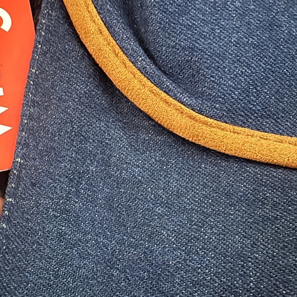 Wrangler Plaid Navy and Tan Men's Backpack - Picture 3 of 5